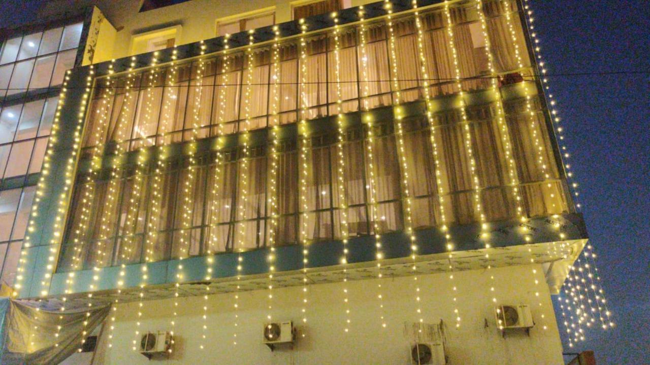 Hotel Poseidon Inn Lakhnau Kültér fotó